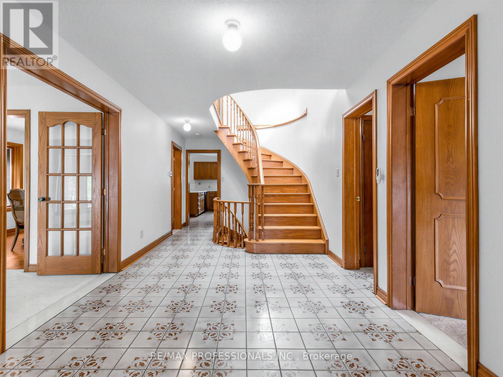 157 Coon's Road, Richmond Hill, Ontario  L4E 2P7 - Photo 4 - N13528172