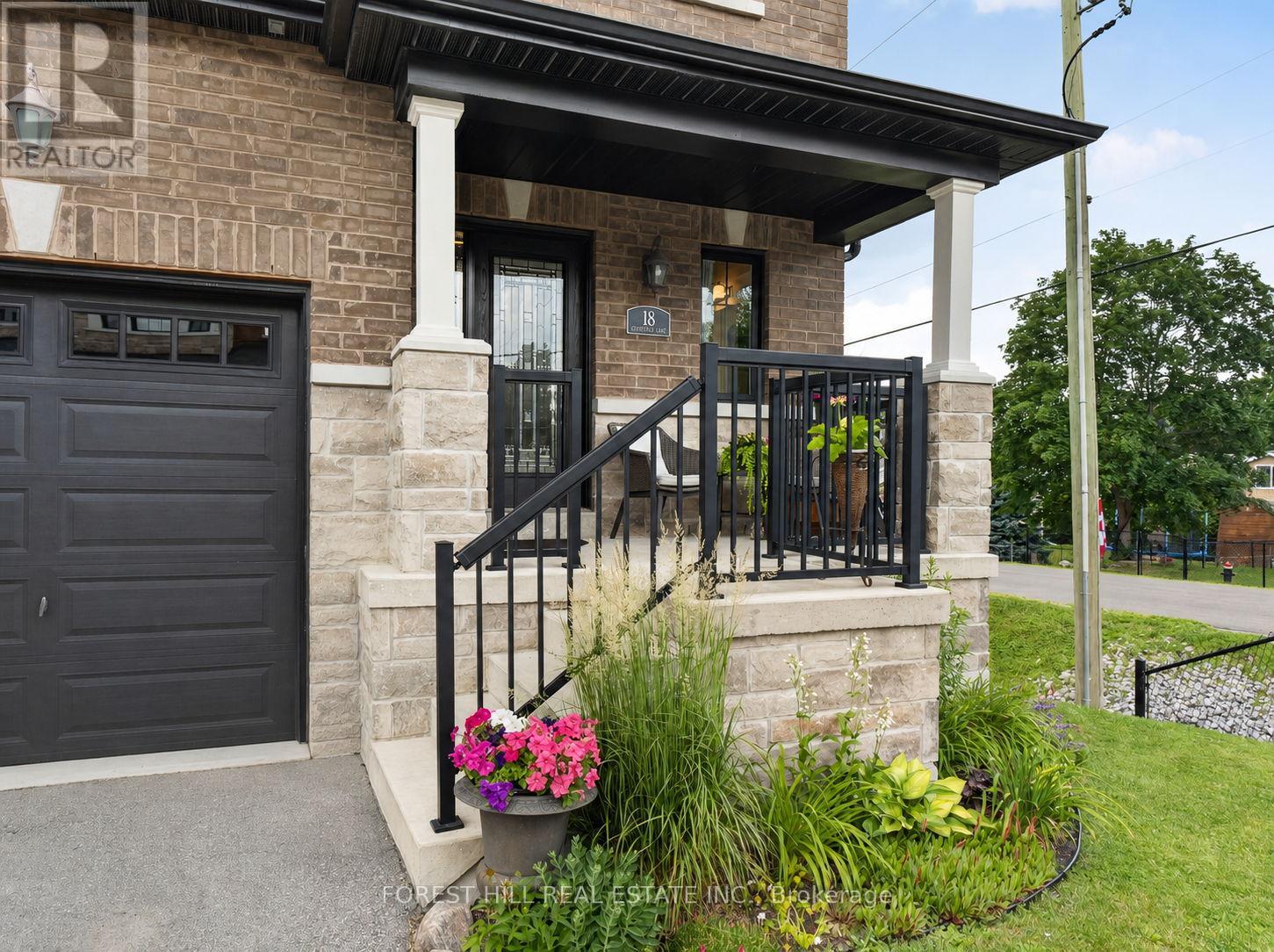 18 Charmuse Lane, East Gwillimbury, Ontario  L9N 0N7 - Photo 4 - N13528218
