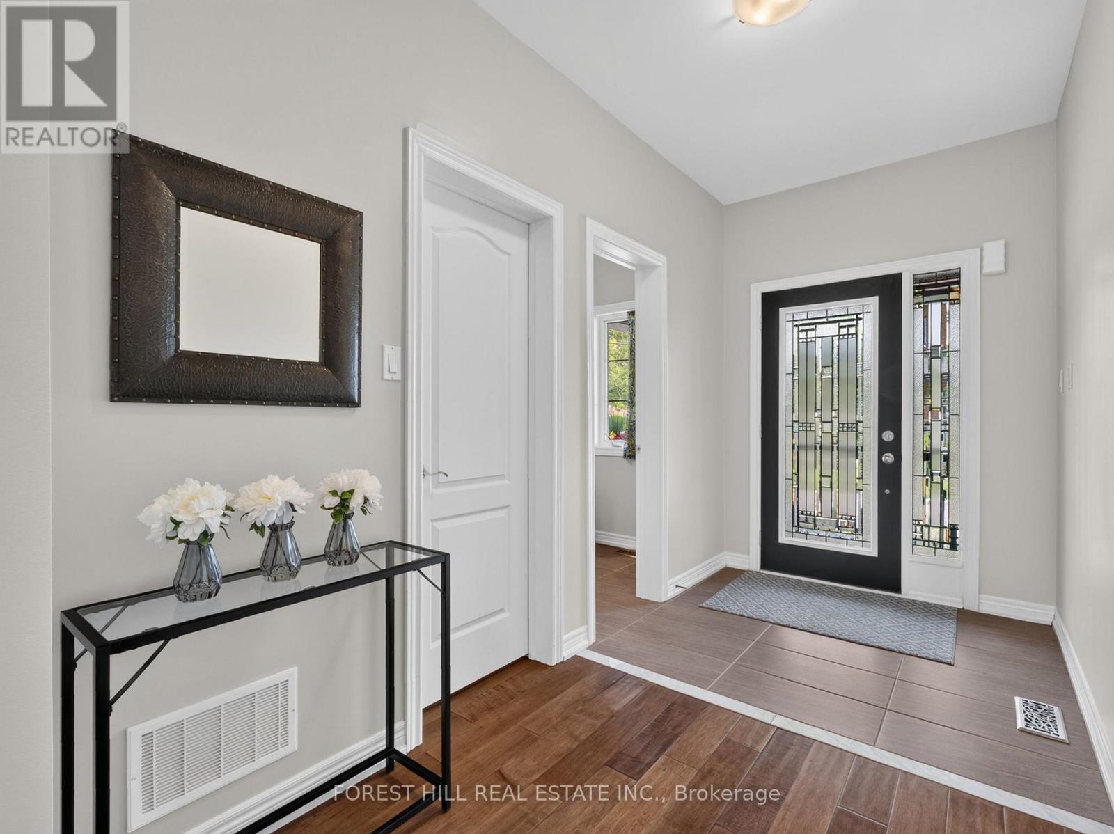 18 Charmuse Lane, East Gwillimbury, Ontario  L9N 0N7 - Photo 7 - N13528218