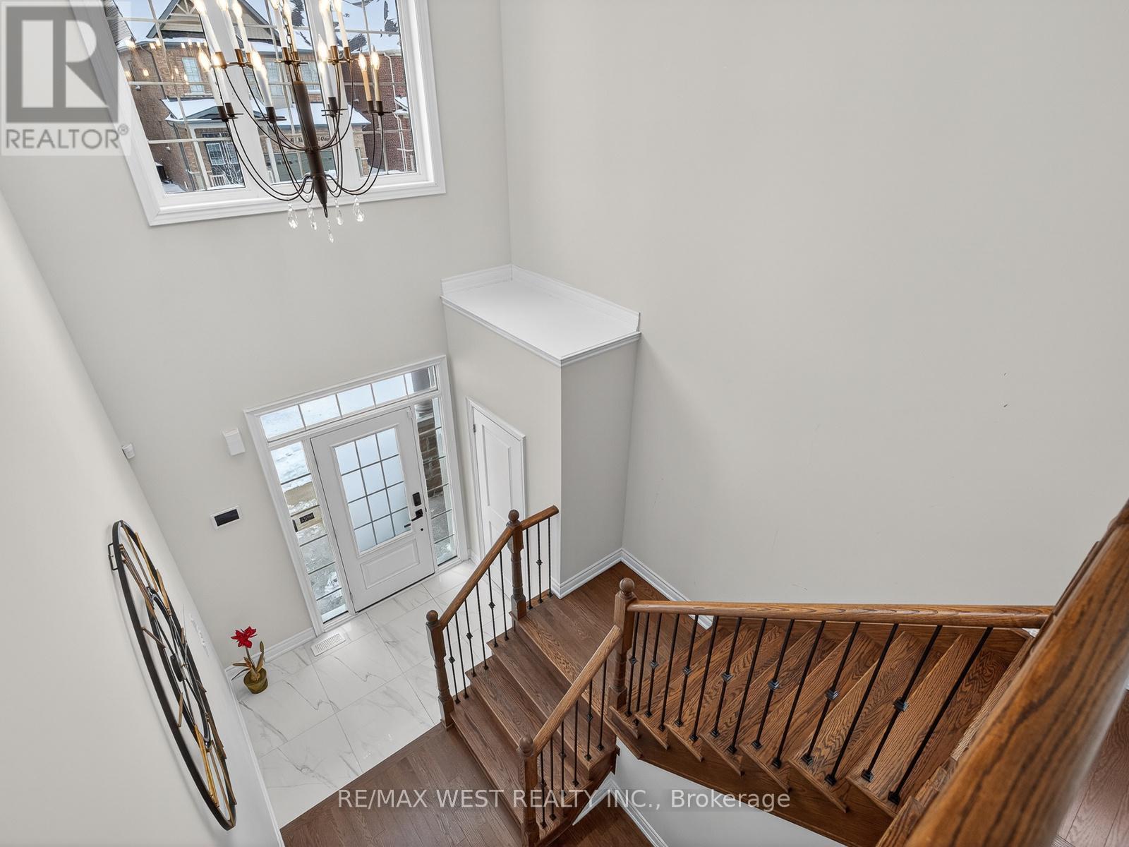 90 Watershed Gate, East Gwillimbury, Ontario  L9N 0Y2 - Photo 3 - N13528238