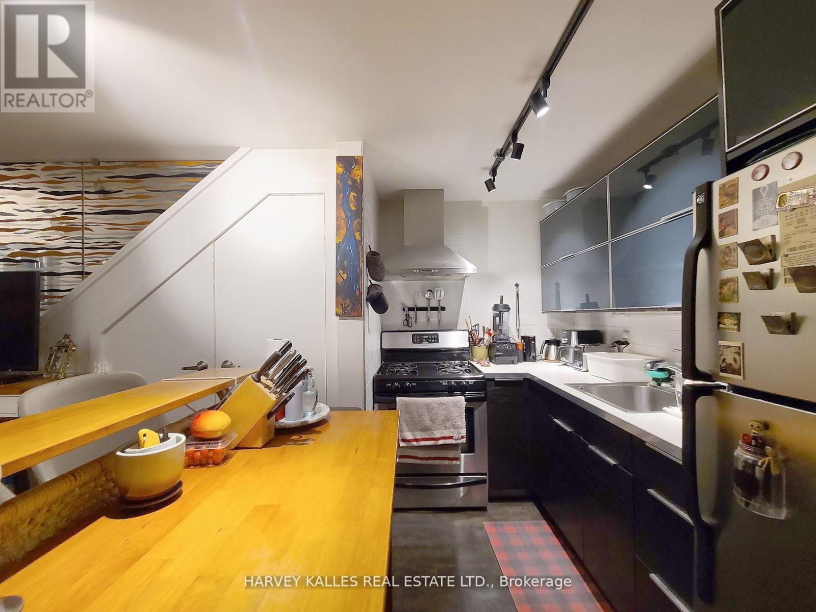 B1 - 214 Bathurst Street, Toronto, Ontario  M5T 2R9 - Photo 12 - C13526526