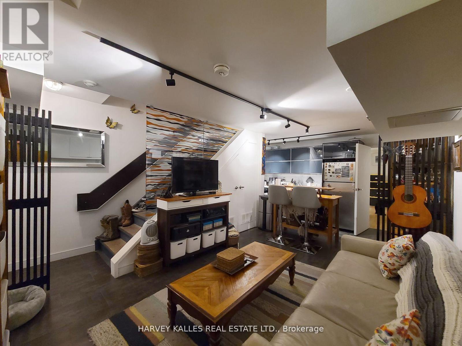 B1 - 214 Bathurst Street, Toronto, Ontario  M5T 2R9 - Photo 7 - C13526526