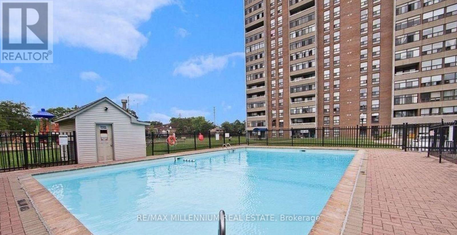 1512 - 15 Kensington Rd Road, Brampton, Ontario  L6T 3W2 - Photo 1 - W13528006