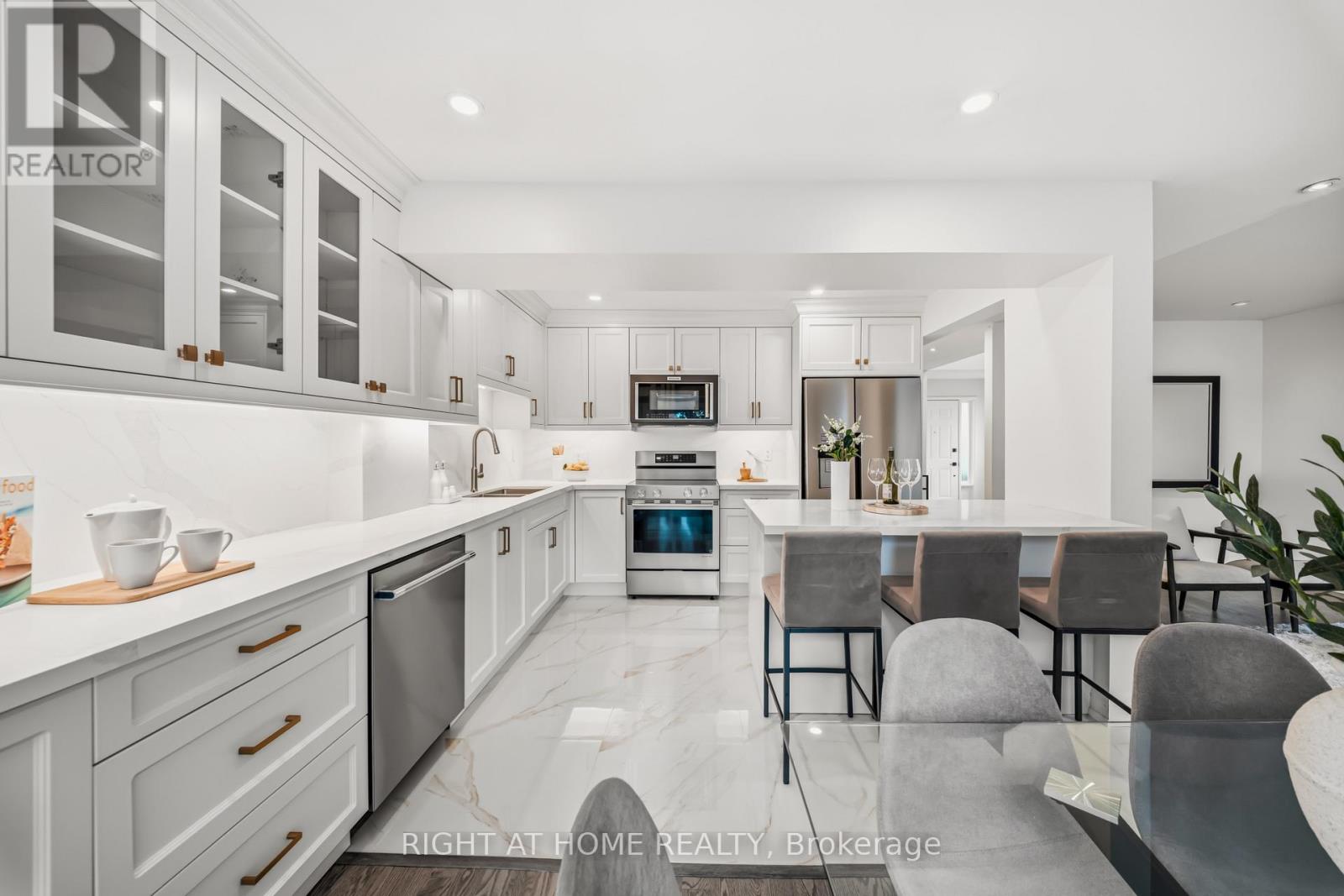 19 - 3079 Fifth Line W, Mississauga, Ontario L5L 3T1 - Photo 11 - W13528066
