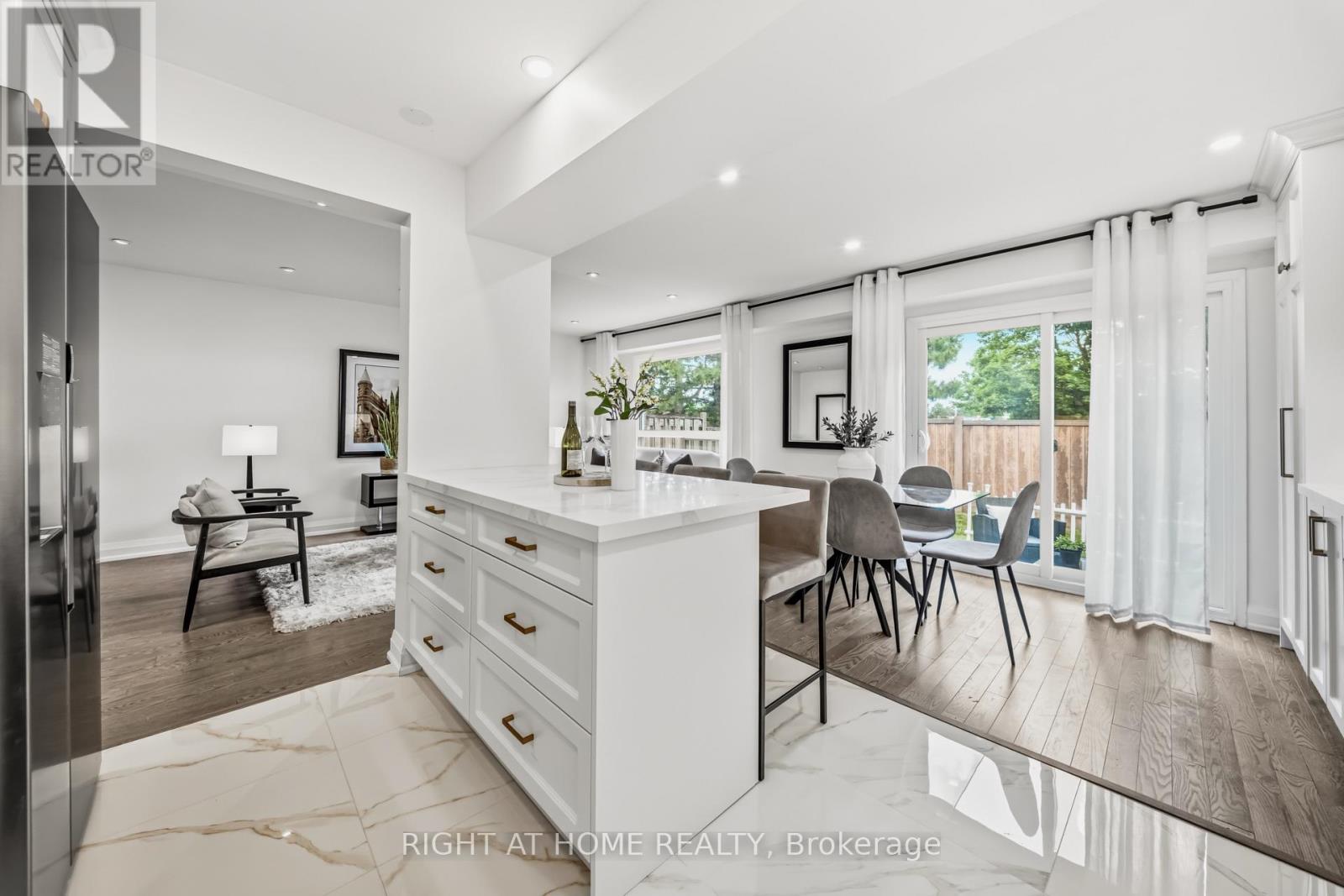 19 - 3079 Fifth Line W, Mississauga, Ontario L5L 3T1 - Photo 12 - W13528066