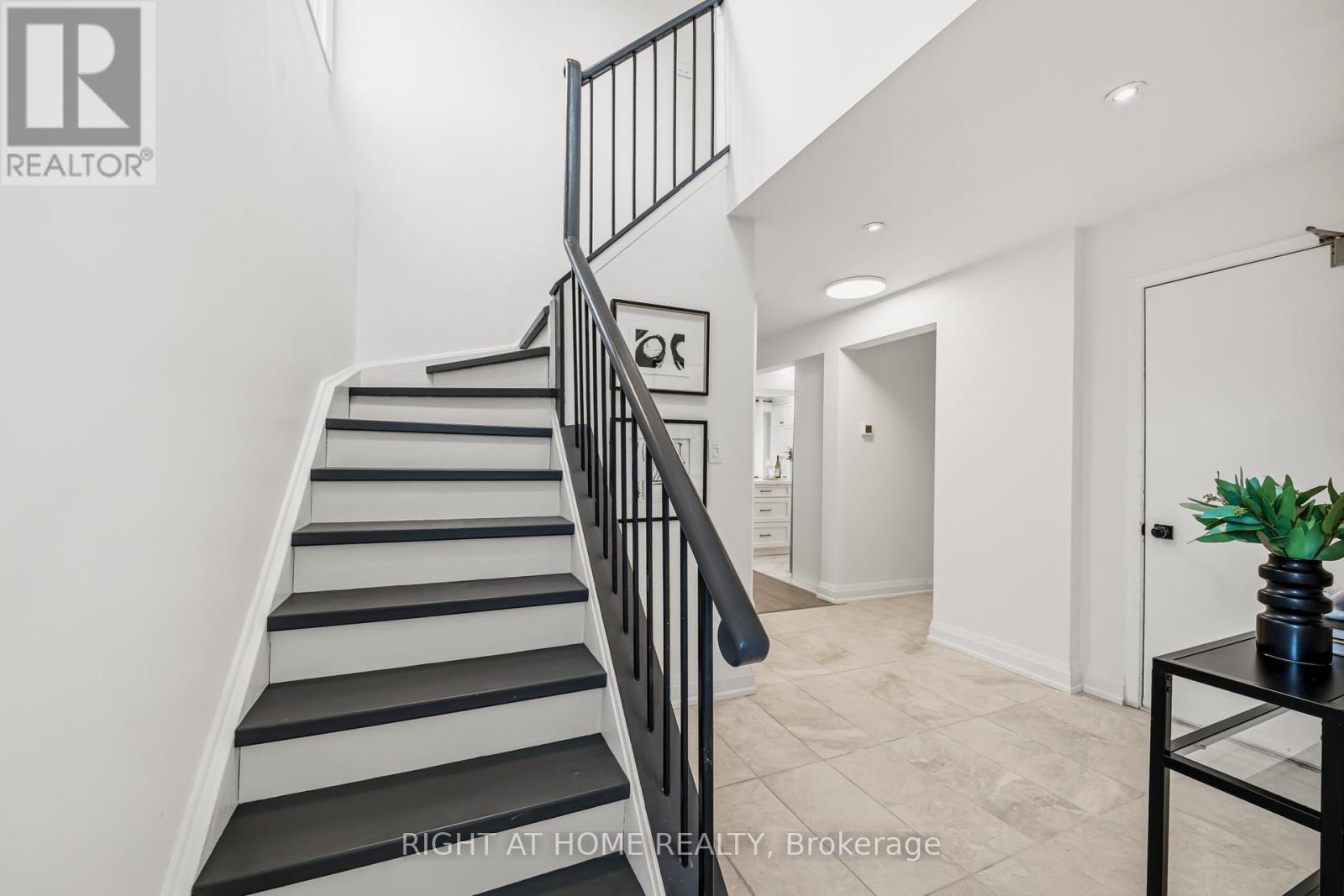 19 - 3079 Fifth Line W, Mississauga, Ontario L5L 3T1 - Photo 16 - W13528066