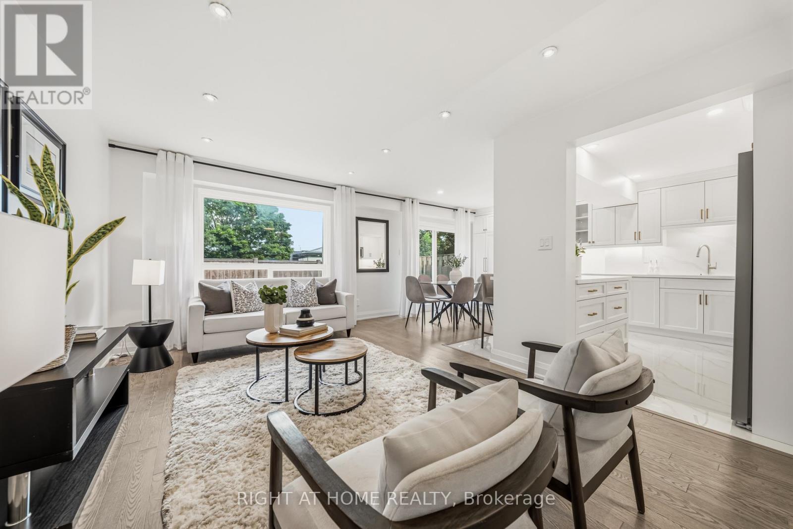 19 - 3079 Fifth Line W, Mississauga, Ontario L5L 3T1 - Photo 2 - W13528066