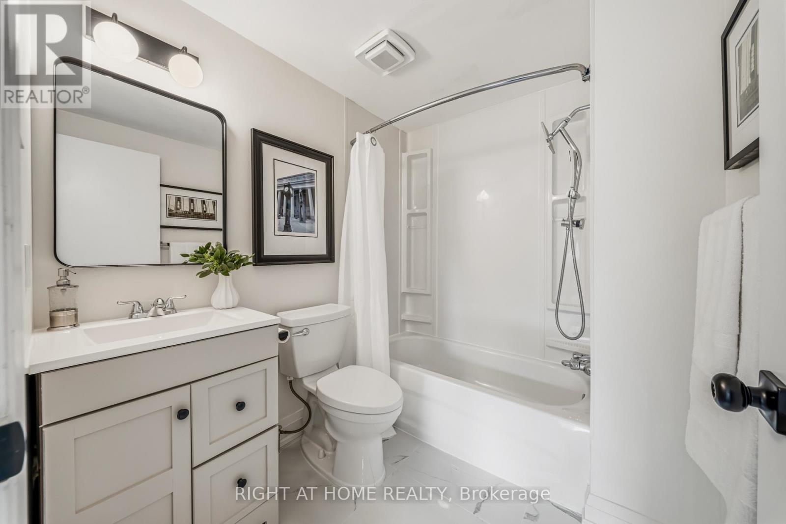 19 - 3079 Fifth Line W, Mississauga, Ontario L5L 3T1 - Photo 20 - W13528066