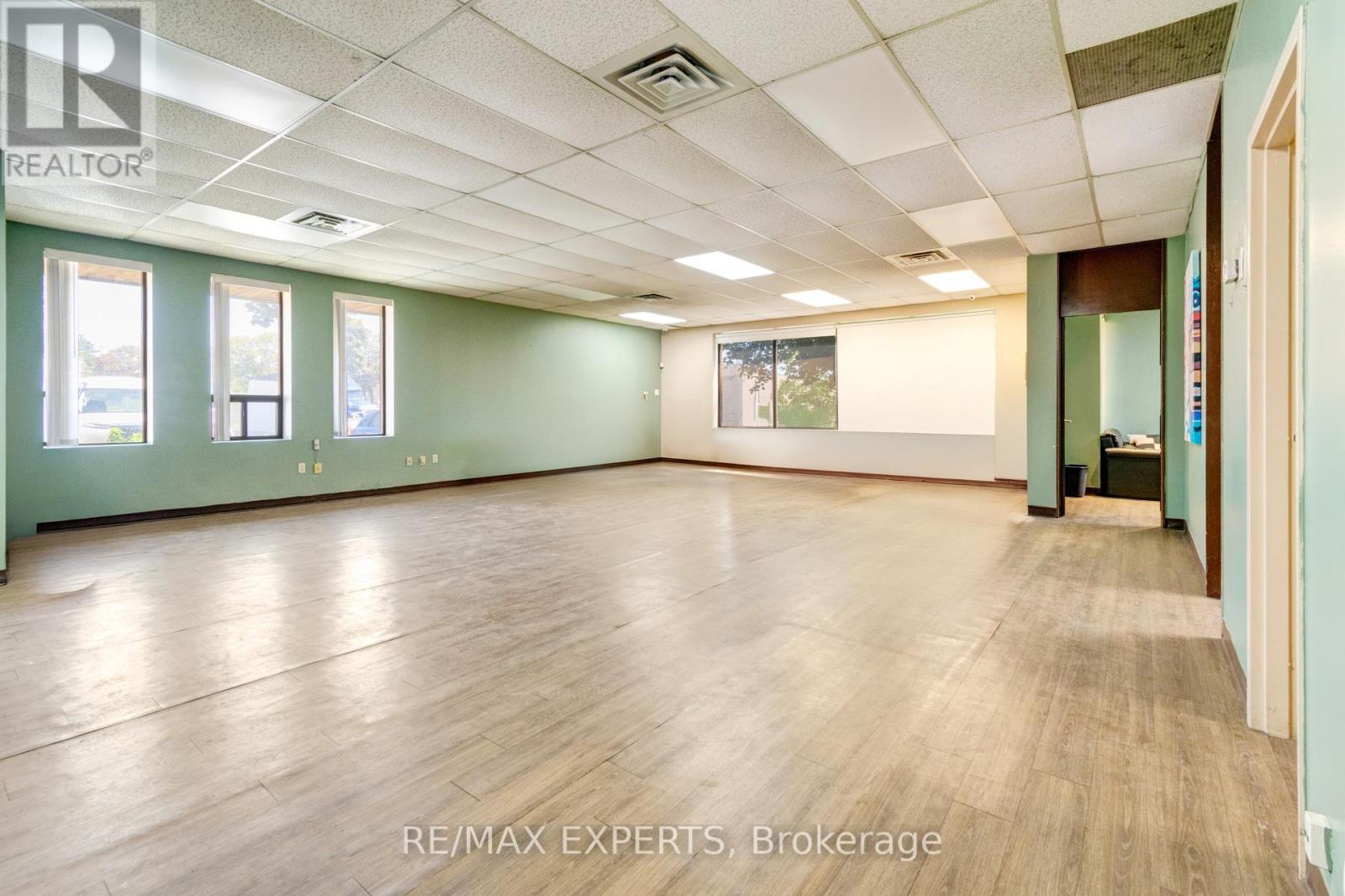 135 Watline Avenue, Mississauga, Ontario L4Z 1P2 - Photo 28 - W13528148