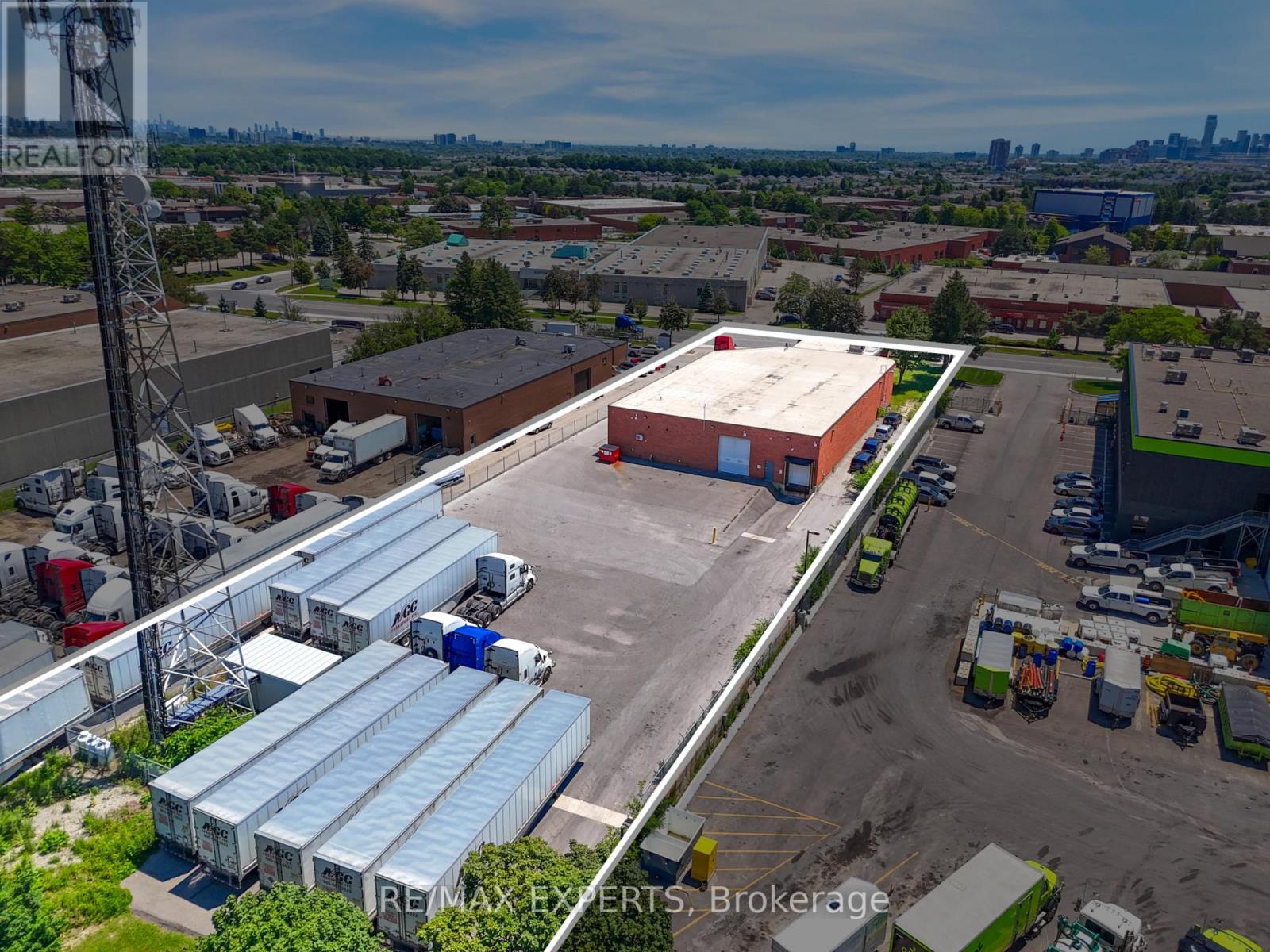135 Watline Avenue, Mississauga, Ontario L4Z 1P2 - Photo 3 - W13528148