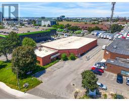 135 WATLINE AVENUE, Mississauga, Ontario