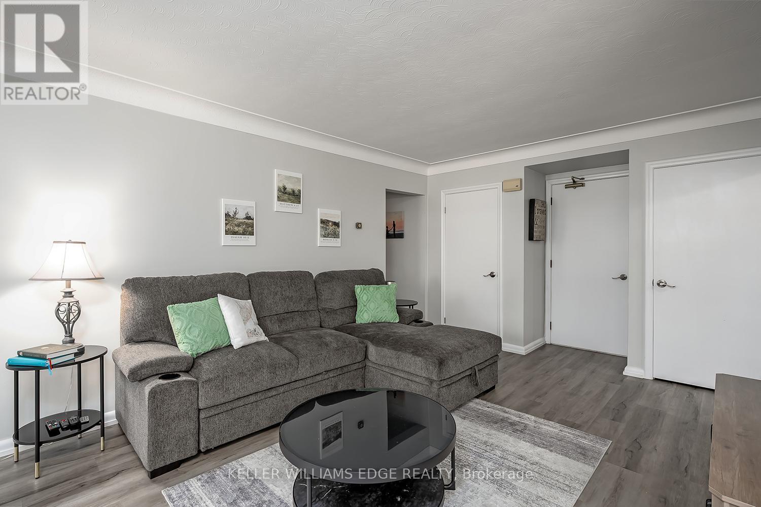 1 - 432 Burlington Avenue, Burlington, Ontario  L7S 1R4 - Photo 4 - W13528150