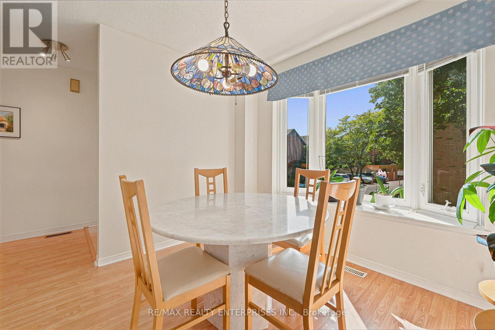 68 - 4635 REGENTS TERRACE Mississauga (Hurontario) Ontario Canada L5R1X6 5