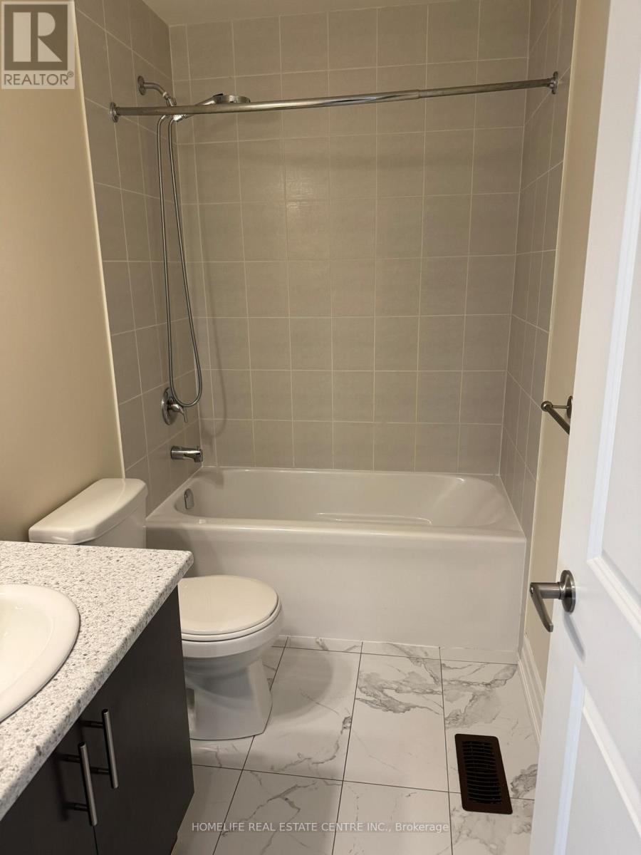 4492 Eclipse Way, Niagara Falls, Ontario  L2G 0X4 - Photo 13 - X13528120