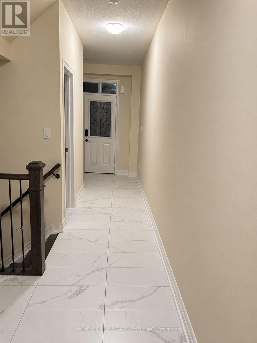 4492 Eclipse Way, Niagara Falls, Ontario  L2G 0X4 - Photo 2 - X13528120