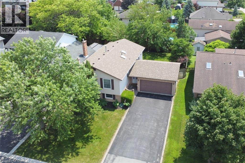 32 Mcmaster Drive, Caledonia, Ontario  N3W 1H5 - Photo 2 - 40842257
