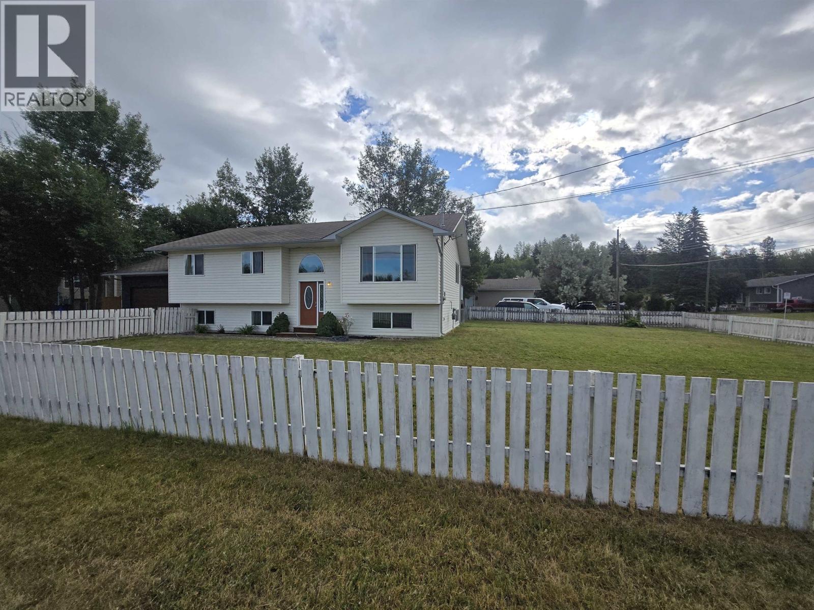 700 Nadeau Street, Quesnel, British Columbia  V2J 4P6 - Photo 2 - R3142881
