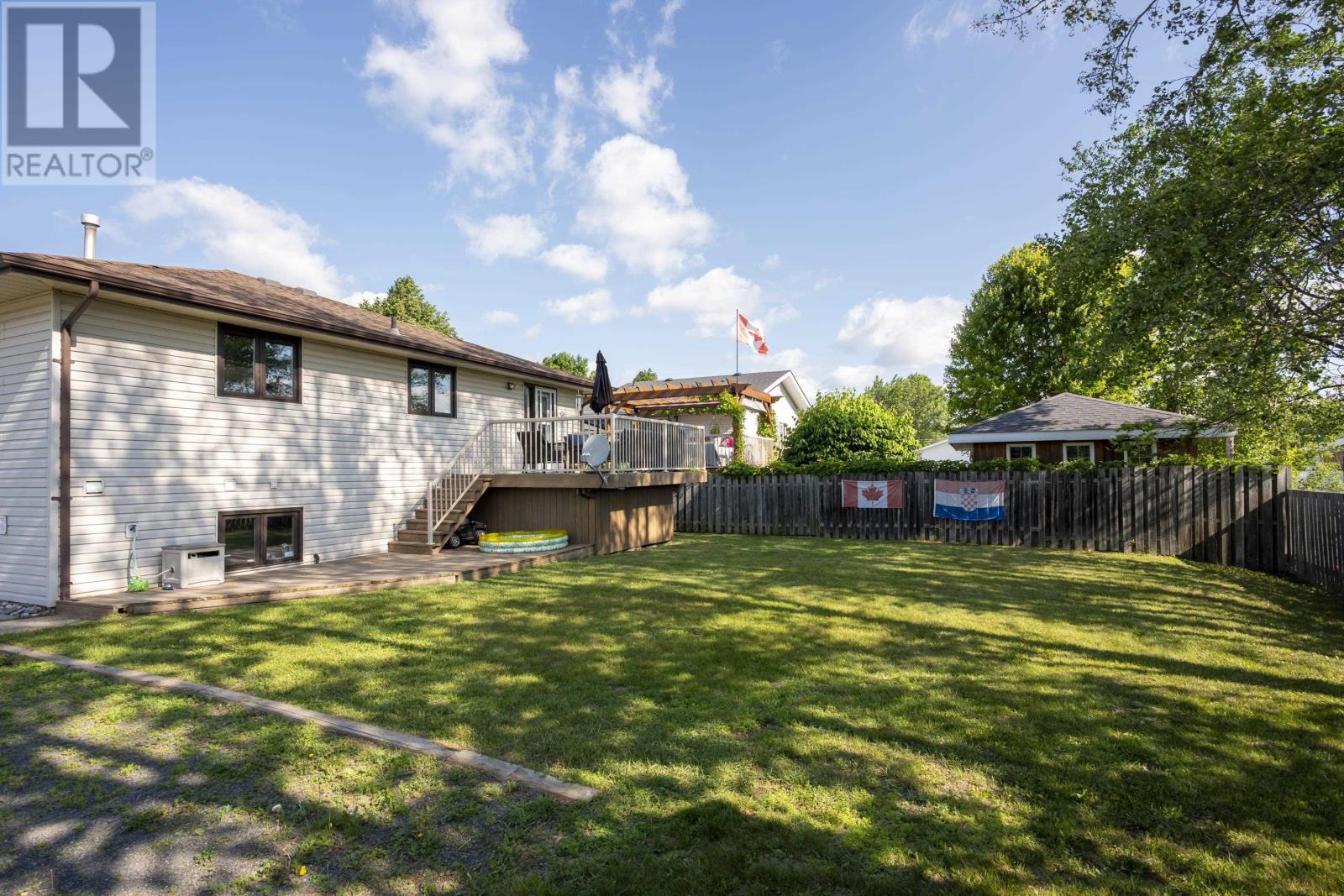 107 Sapphire Dr, Thunder Bay, Ontario  P7G 1A8 - Photo 40 - TB2601797