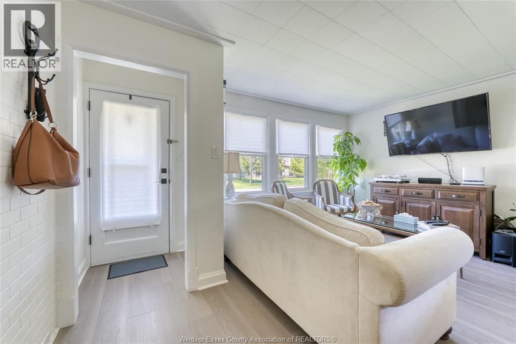 4062 Roseland Drive East, Windsor, Ontario N9G 1Y4 - Photo 4 - 26016169