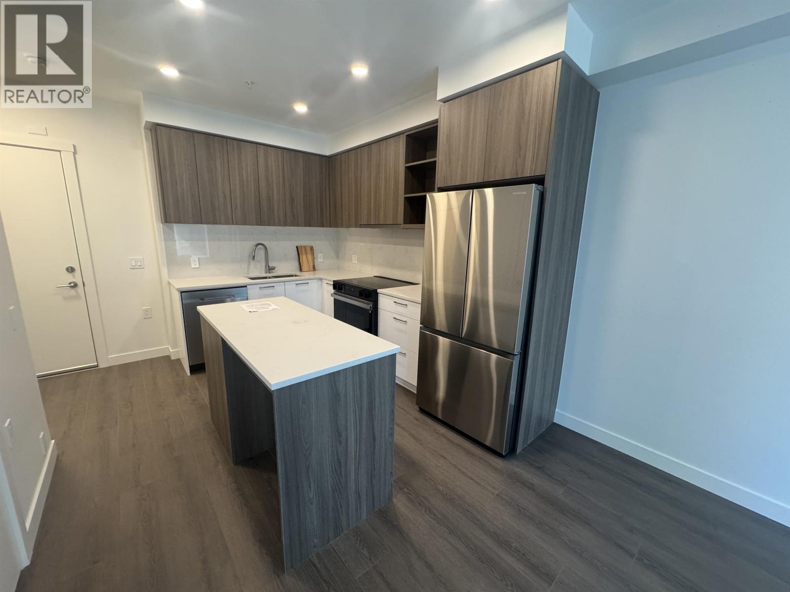 30X 82 1ST STREET, New Westminster