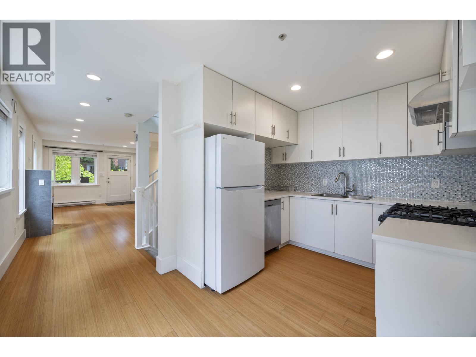 67 E 16th Avenue, Vancouver, British Columbia  V5T 2T1 - Photo 5 - R3142958