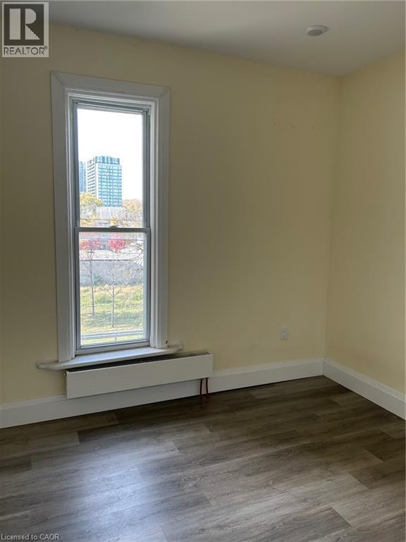125 Wellington Street S, Cambridge, Ontario  N1R 3Y8 - Photo 4 - 40845674