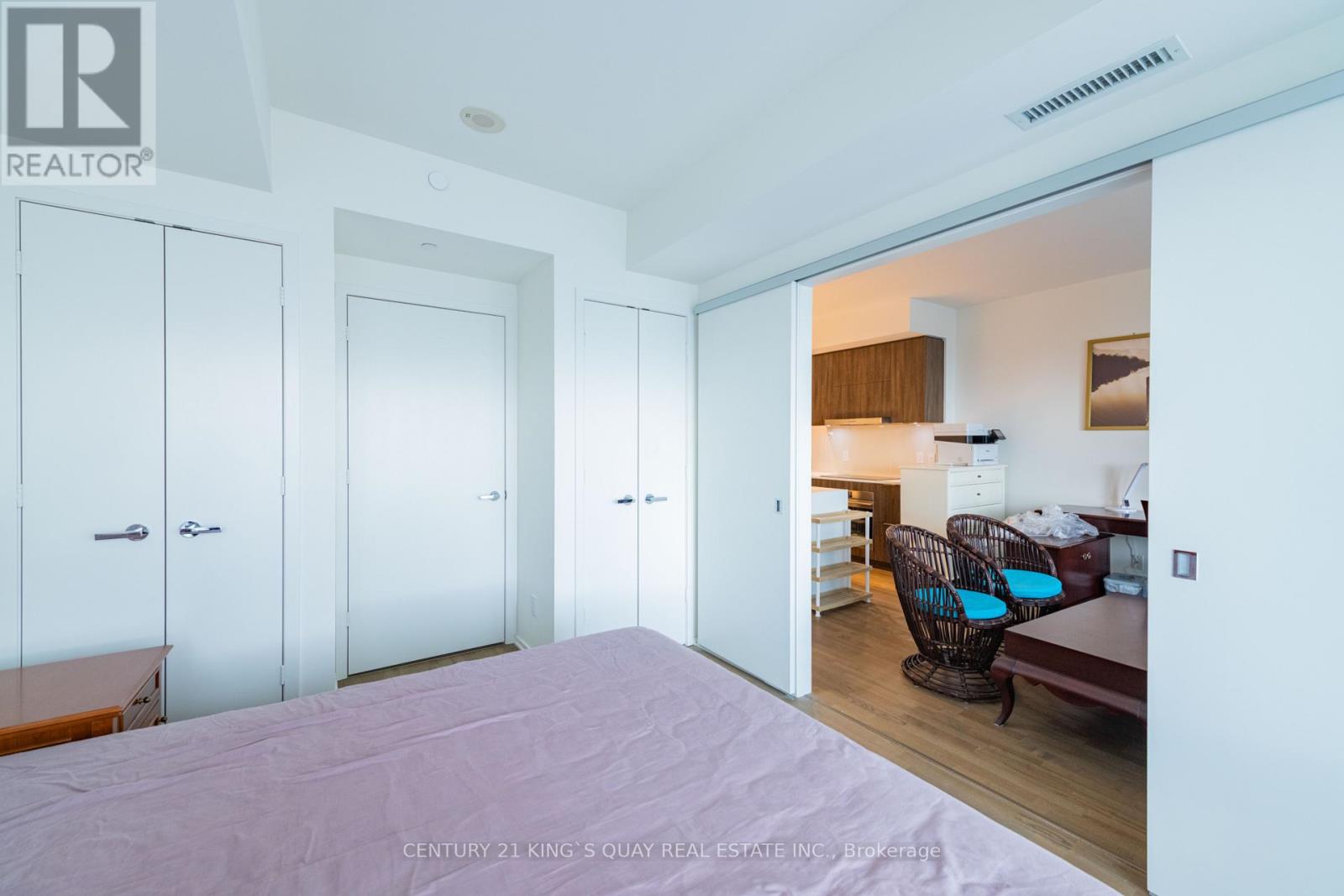 1708 - 1 Bloor Street E, Toronto, Ontario  M4W 0A8 - Photo 16 - C13528362