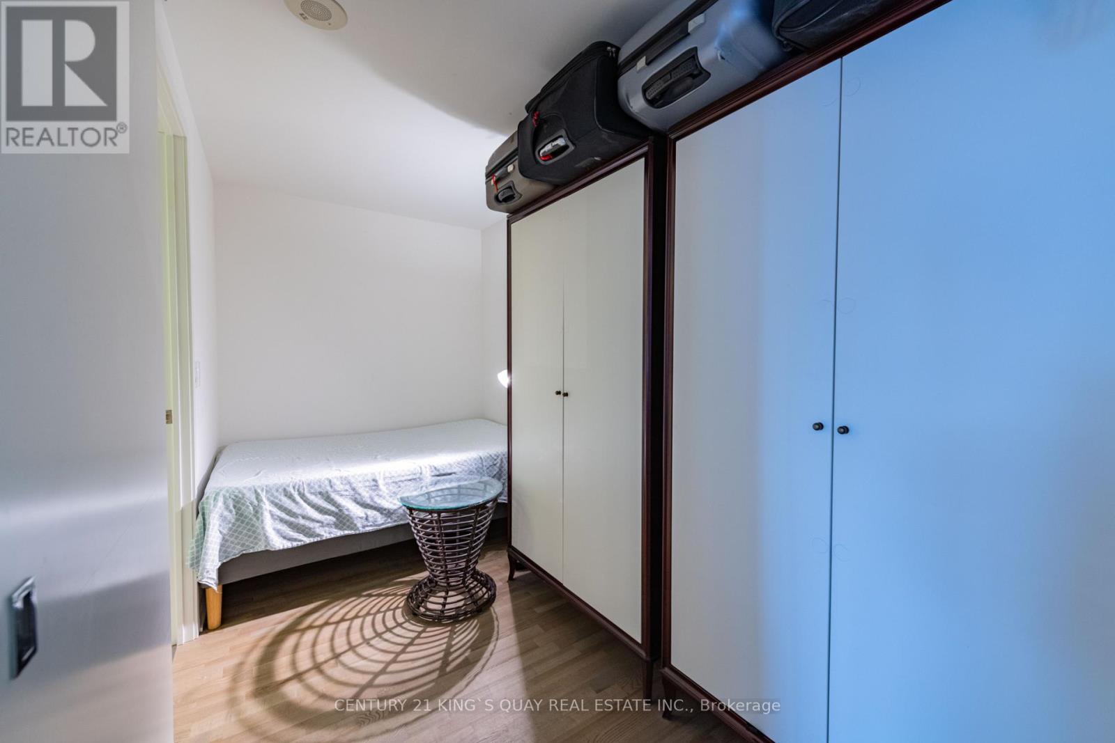 1708 - 1 Bloor Street E, Toronto, Ontario  M4W 0A8 - Photo 19 - C13528362