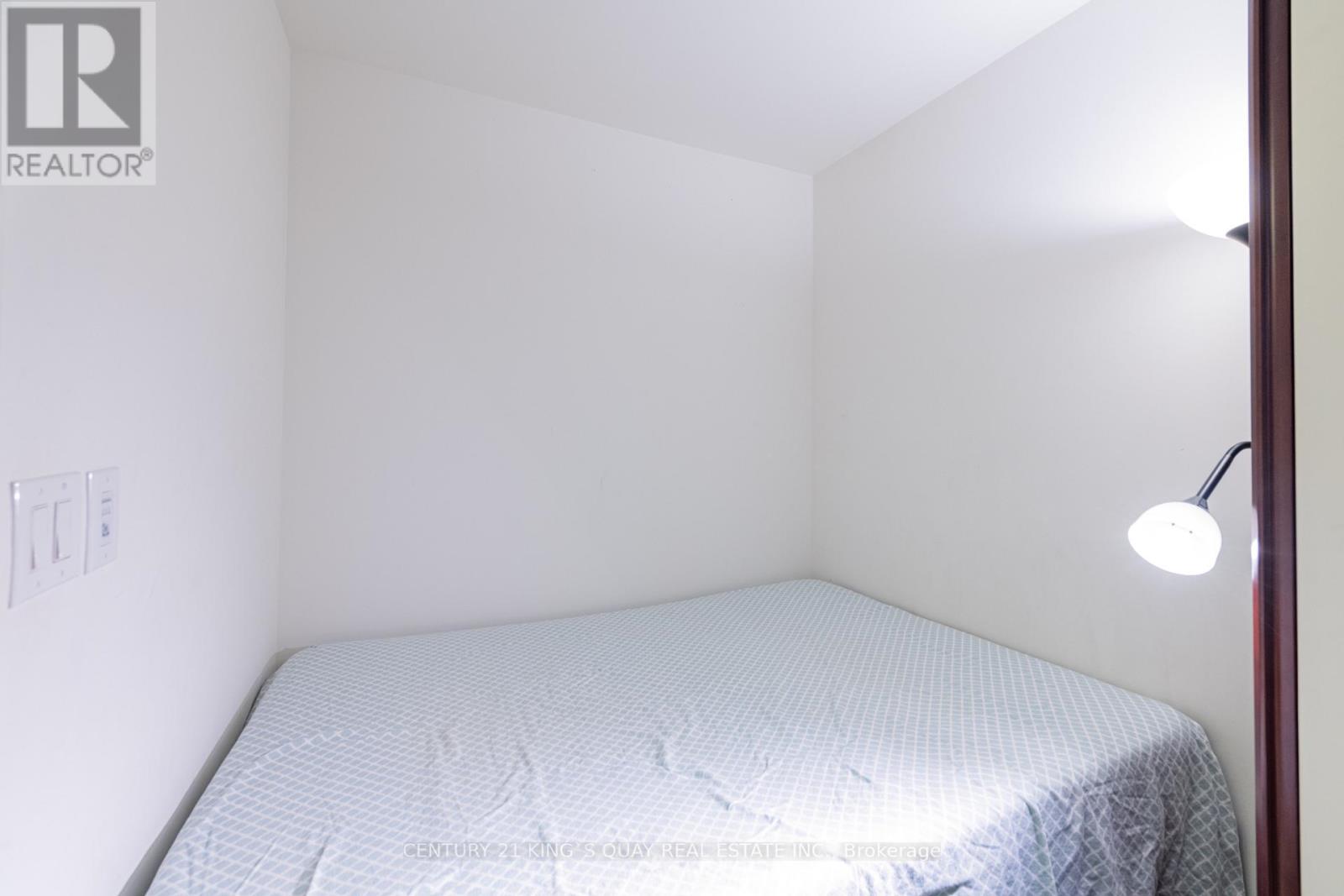 1708 - 1 Bloor Street E, Toronto, Ontario  M4W 0A8 - Photo 21 - C13528362