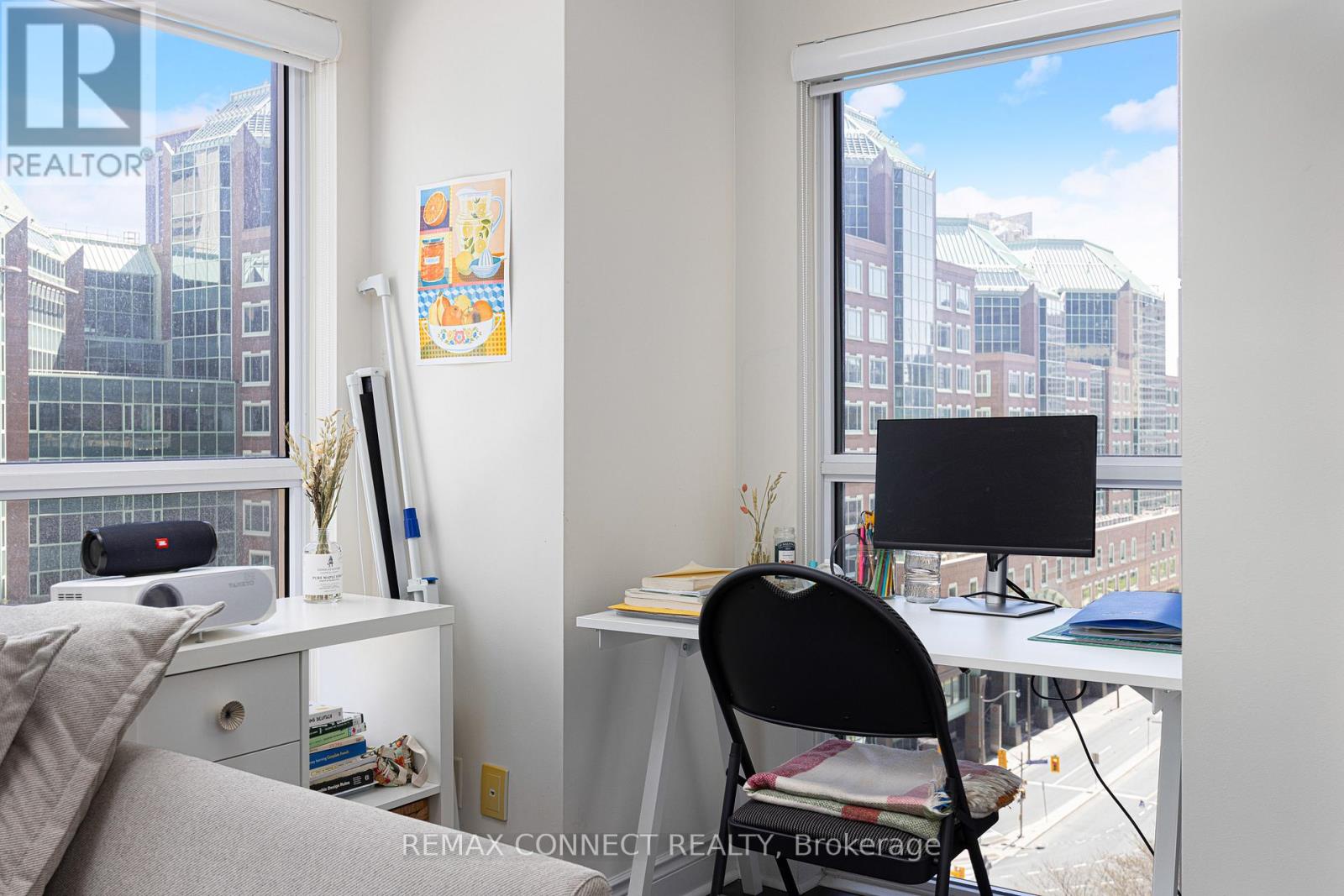 1012 - 28 Ted Rogers Way, Toronto, Ontario  M4Y 2J4 - Photo 10 - C13528388