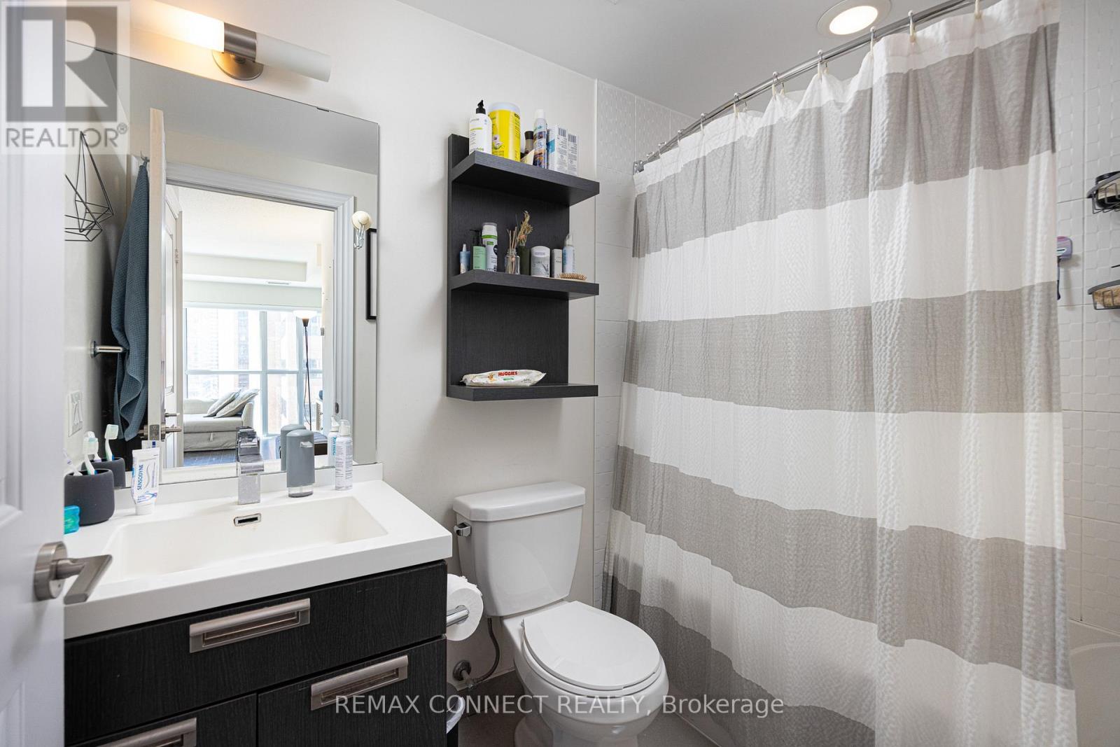 1012 - 28 Ted Rogers Way, Toronto, Ontario  M4Y 2J4 - Photo 18 - C13528388