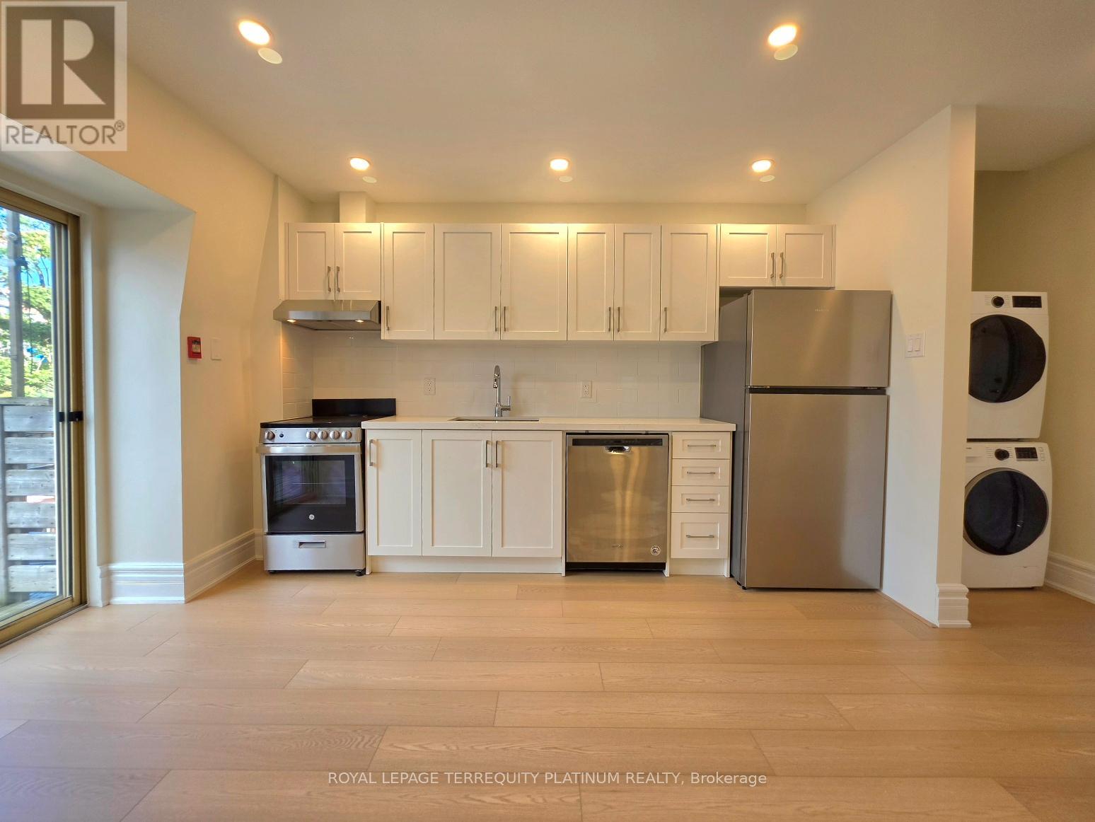 5/ 2nd Floor - 11 Beaconsfield Avenue, Toronto, Ontario  M6J 3J1 - Photo 12 - C13528396