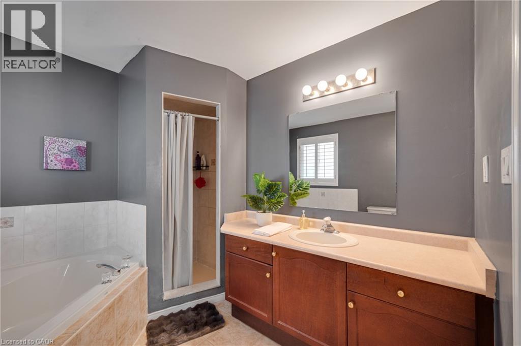 409 Jacqueline Boulevard, Hamilton, Ontario  L9B 2T4 - Photo 20 - 40845277