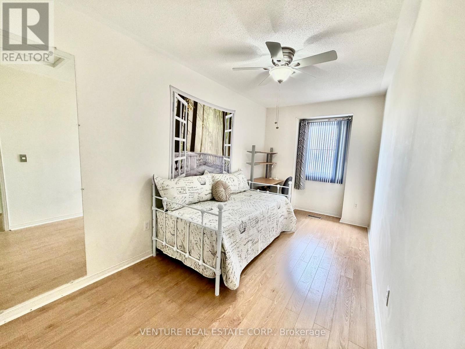 65 Mike Myers Drive, Toronto, Ontario  M1P 5G4 - Photo 13 - E13528350