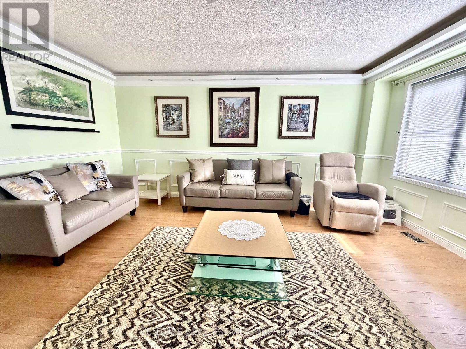 65 Mike Myers Drive, Toronto, Ontario  M1P 5G4 - Photo 2 - E13528350