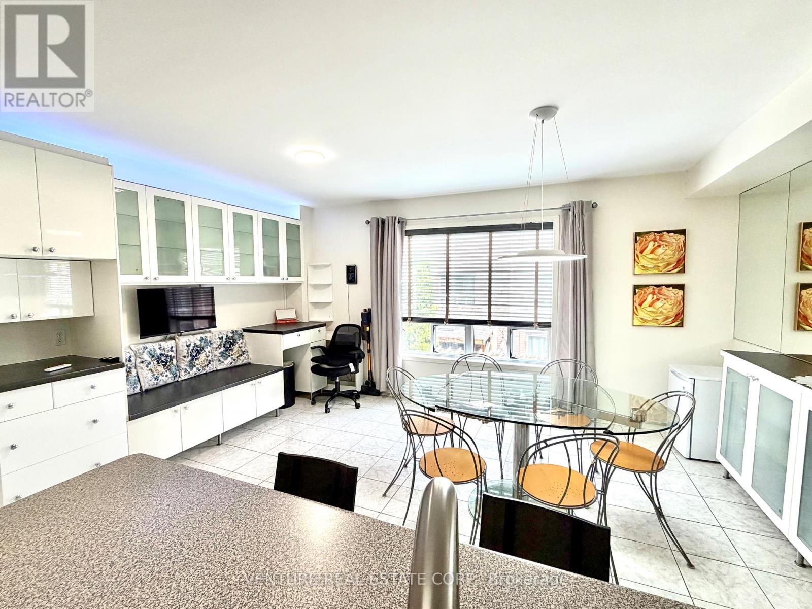 65 Mike Myers Drive, Toronto, Ontario  M1P 5G4 - Photo 7 - E13528350