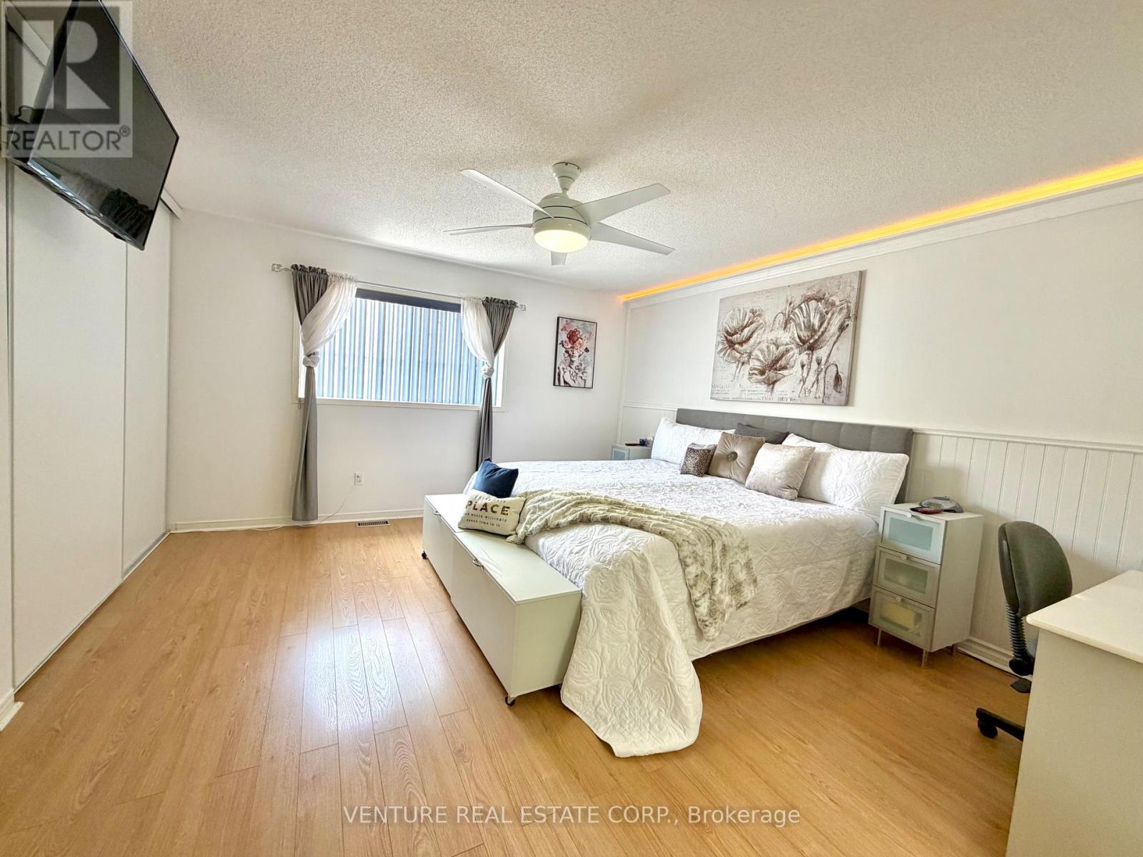 65 Mike Myers Drive, Toronto, Ontario  M1P 5G4 - Photo 8 - E13528350