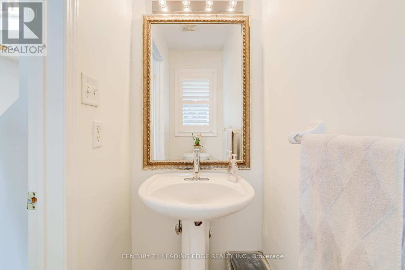 13 Grape Trail, Brampton, Ontario  L7A 2V7 - Photo 8 - W13519164