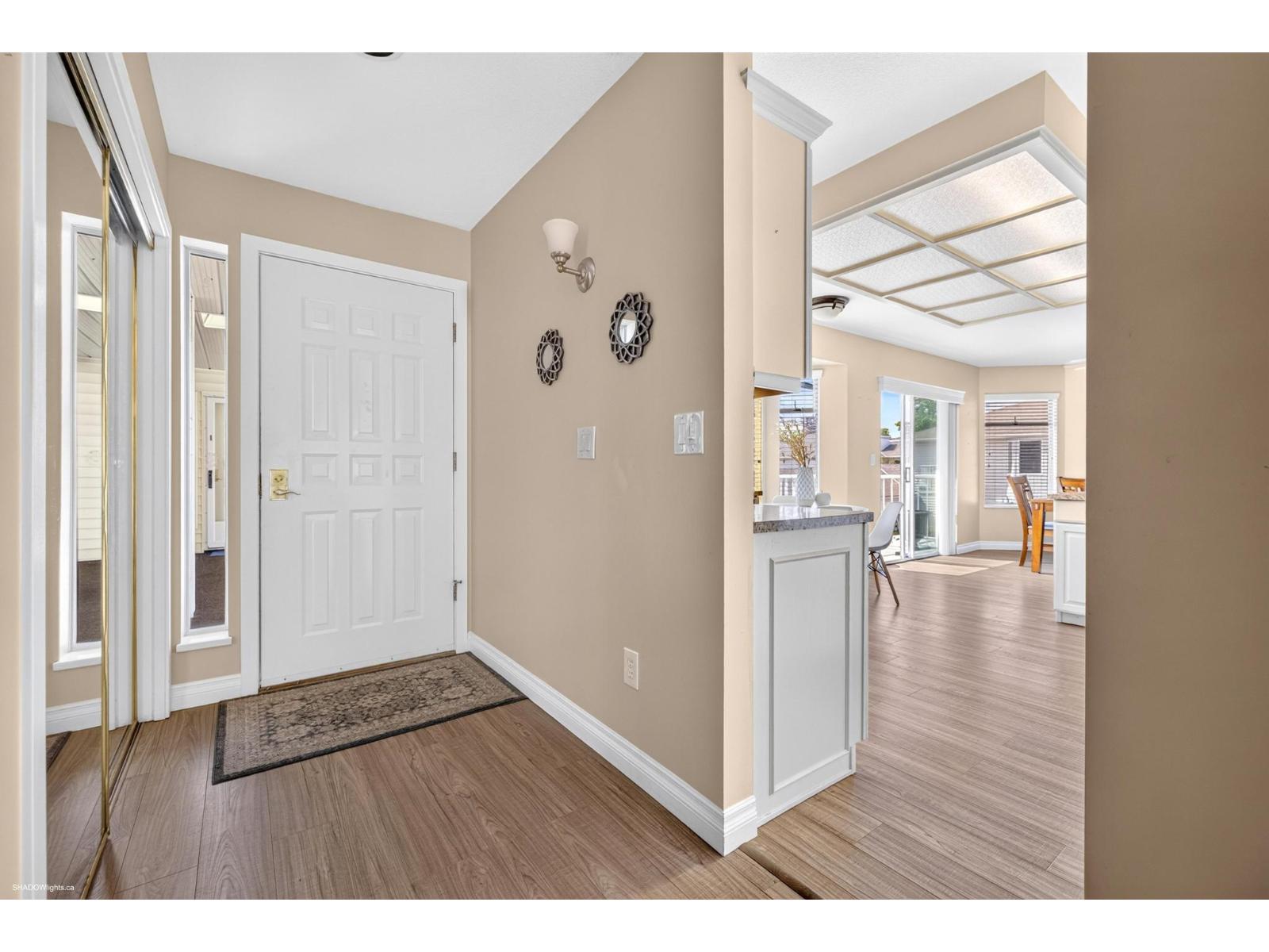 210 7156 121 Street, Surrey, British Columbia  V3W 0J6 - Photo 2 - R3142912