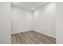3340 Lakeshore Drive Unit# 306, Kelowna, BC V1W 0H6