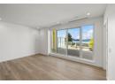 3340 Lakeshore Drive Unit# 306, Kelowna, BC V1W 0H6
