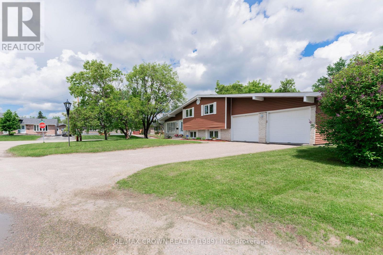 11 Kent Place, Kapuskasing, Ontario  P5N 2Y9 - Photo 2 - T13528490