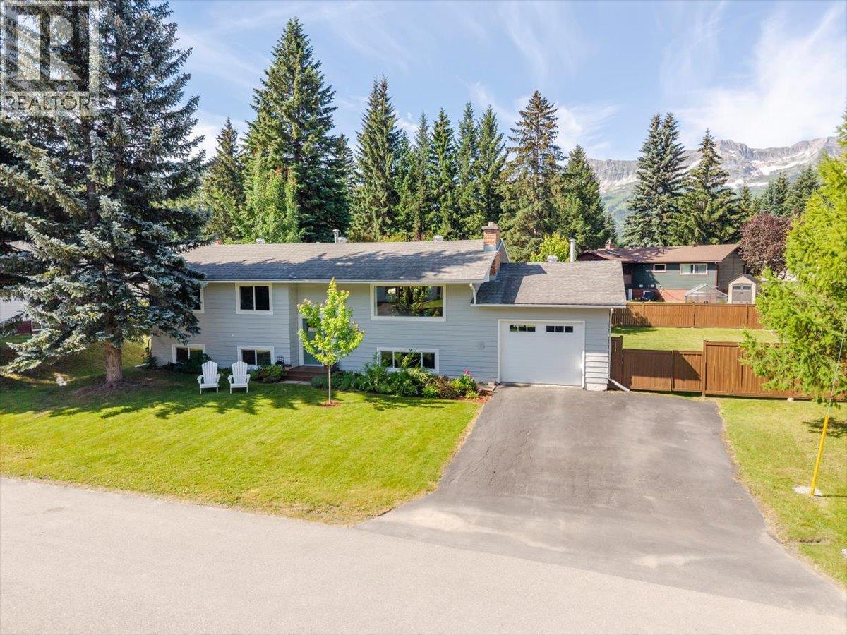 22 Elkview Crescent, Fernie, British Columbia  V0B 1M3 - Photo 5 - 10393667