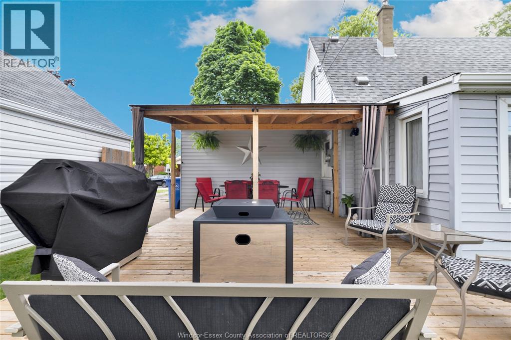 2337 Parkwood Avenue, Windsor, Ontario  N8W 2K3 - Photo 32 - 26016156