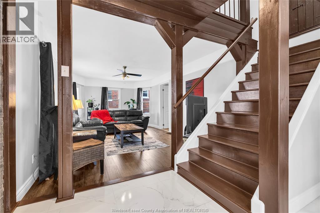2337 Parkwood Avenue, Windsor, Ontario  N8W 2K3 - Photo 5 - 26016156