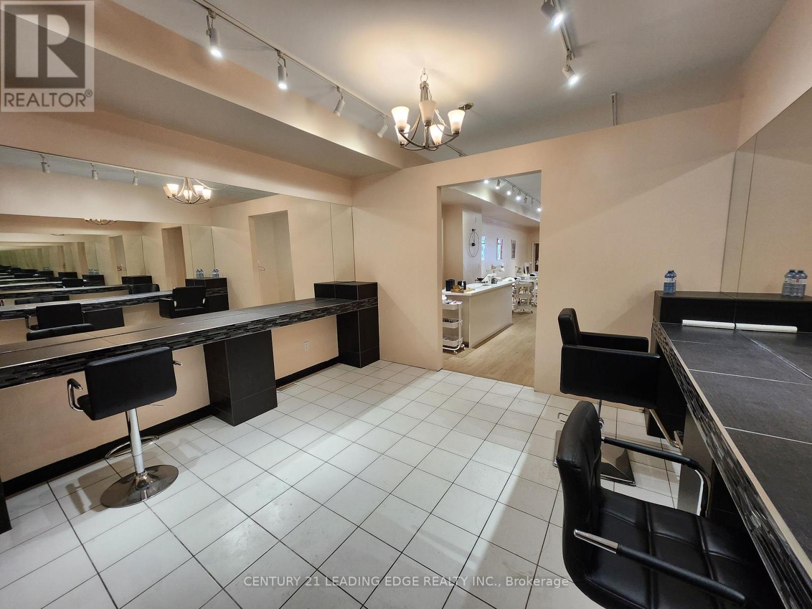 Main Fl - 2193 Queen Street E, Toronto, Ontario  M4E 1E5 - Photo 7 - E13525776