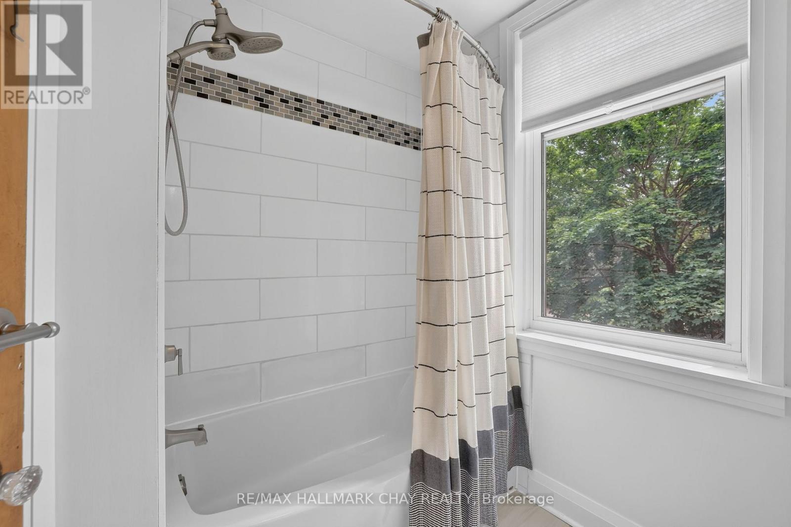 613 Queen Street, Newmarket, Ontario  L3Y 2J1 - Photo 39 - N13490394