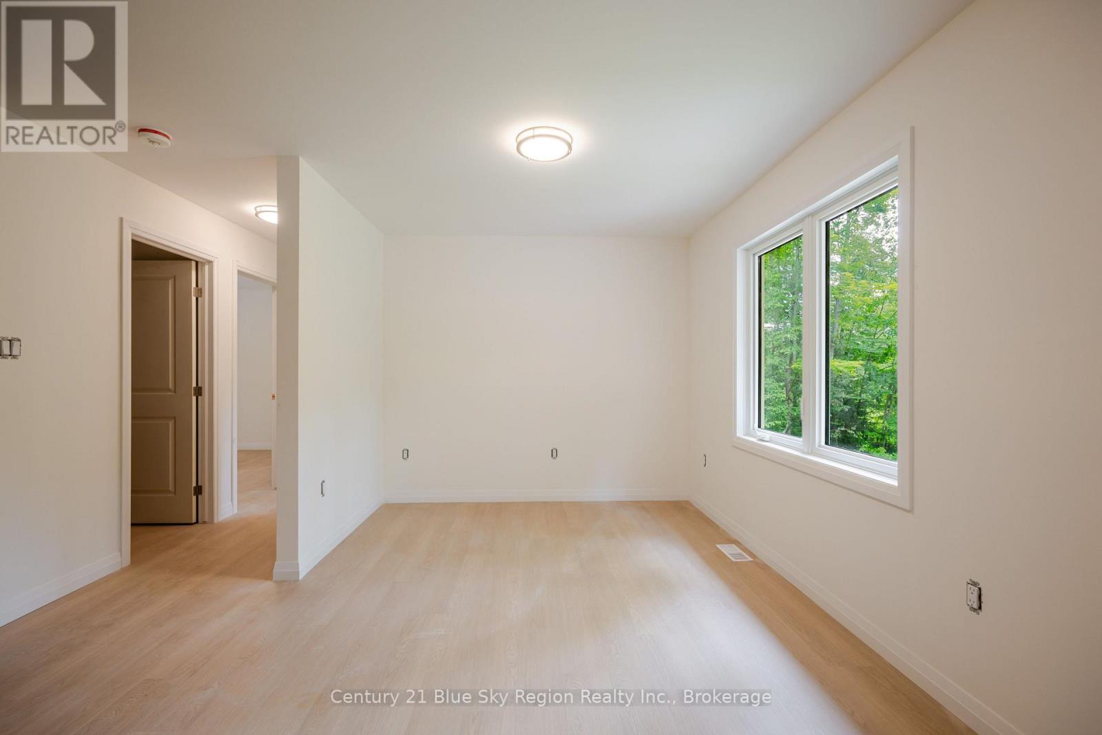 205 Greenwood Drive, Bonfield, Ontario  P0H 1E0 - Photo 4 - X13528624