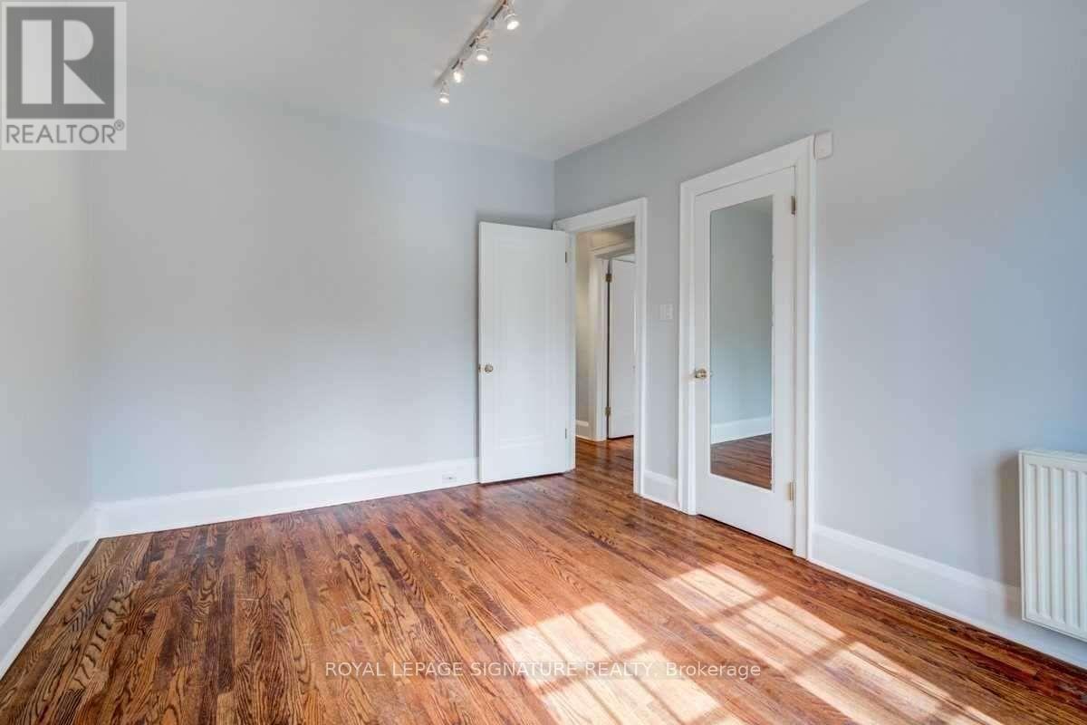 Main - 81 Whitehall Road, Toronto, Ontario  M4W 2C8 - Photo 10 - C13528482