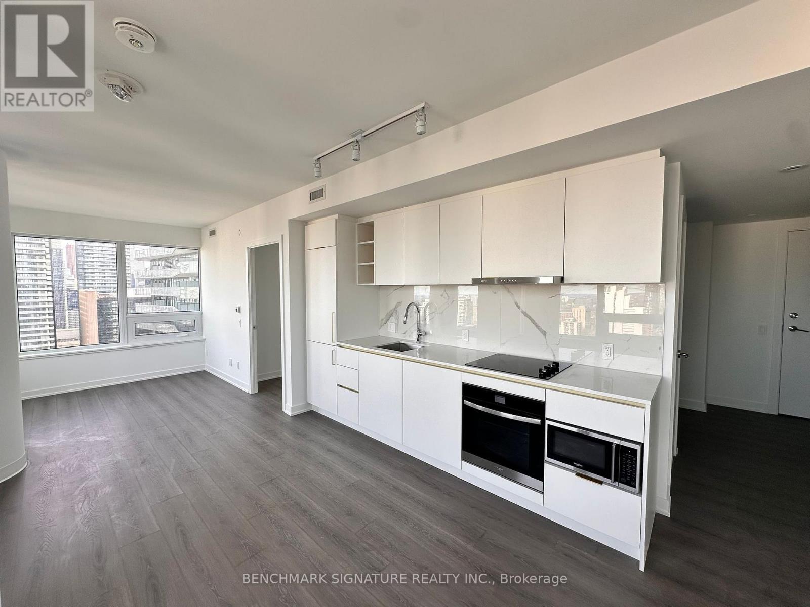 3312 - 8 Wellesley Street W, Toronto, Ontario  M4Y 0J5 - Photo 3 - C13528526